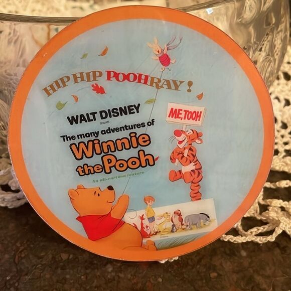 Disney D23 Exclusive Winnie the Pooh set of 4 coasters and storage tin - Picture 4 of 7